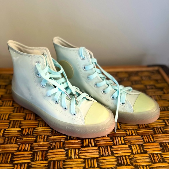 Unique High Top Converse - Picture 1 of 5